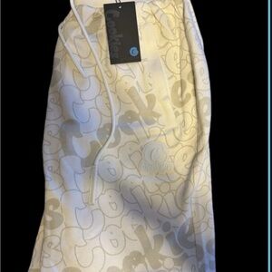 COOKIES CALIFORNIA  SWEAT-SHORTS  (CREAM) NWT SMALL STREETWEAR